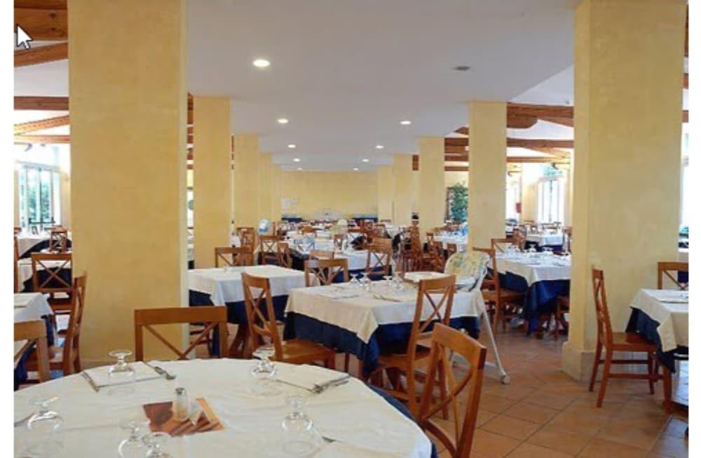 Th Marina Di Pisticci - Ti Blu Village Екстериор снимка